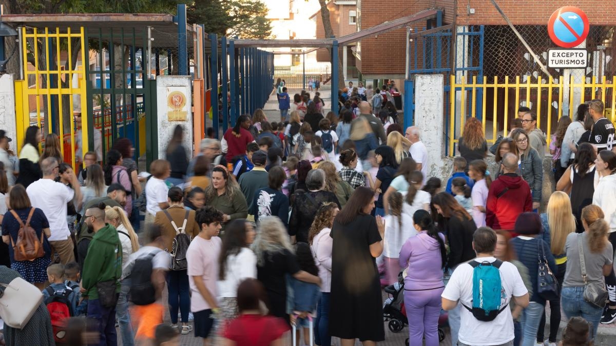 Zurück in die Schule: Gesundheitsleitfaden für eine sichere und schrittweise Rückkehr in den Alltag
