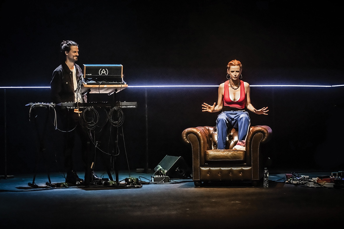 Teatro en el Radiant-Bellevue: ¡Ifigenia no está muerta!