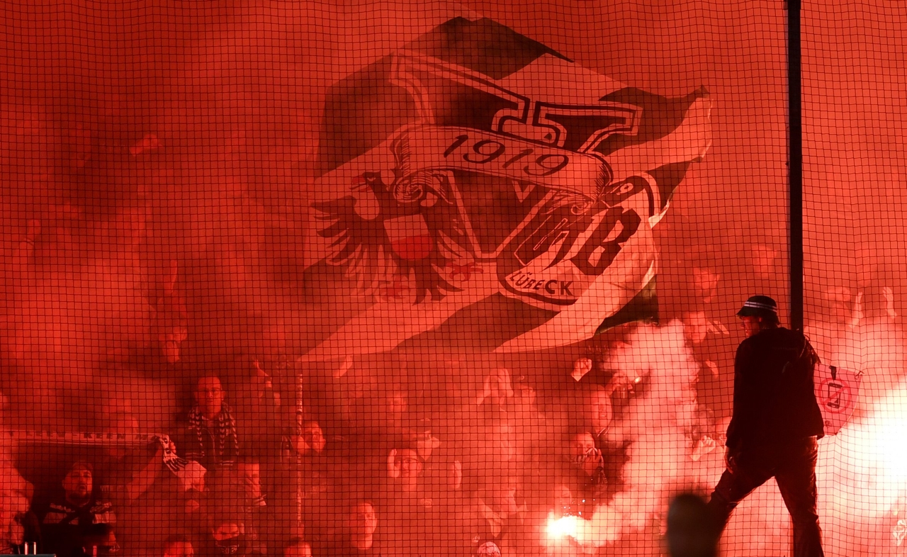 Lübeck comemora | Rebaixamento do Holstein Kiel: Perna de madeira perdida