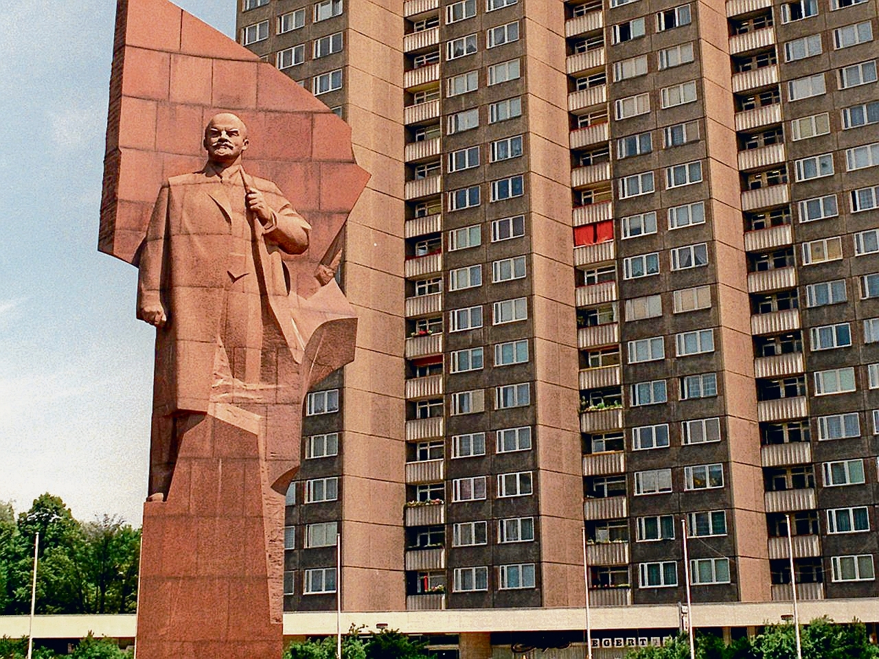 Peter Hacks | Cruzada contra el comunismo