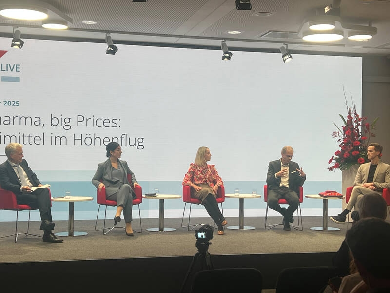 Dyskusja panelowa: Drogie leki sieroce wywierają presję na ustawowe ubezpieczenia zdrowotne