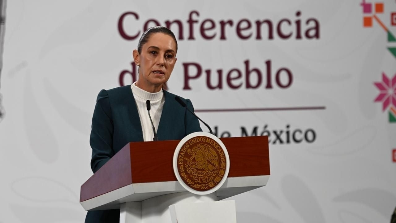 Sheinbaum responde às críticas à resposta de seu governo à emergência causada pela chuva.