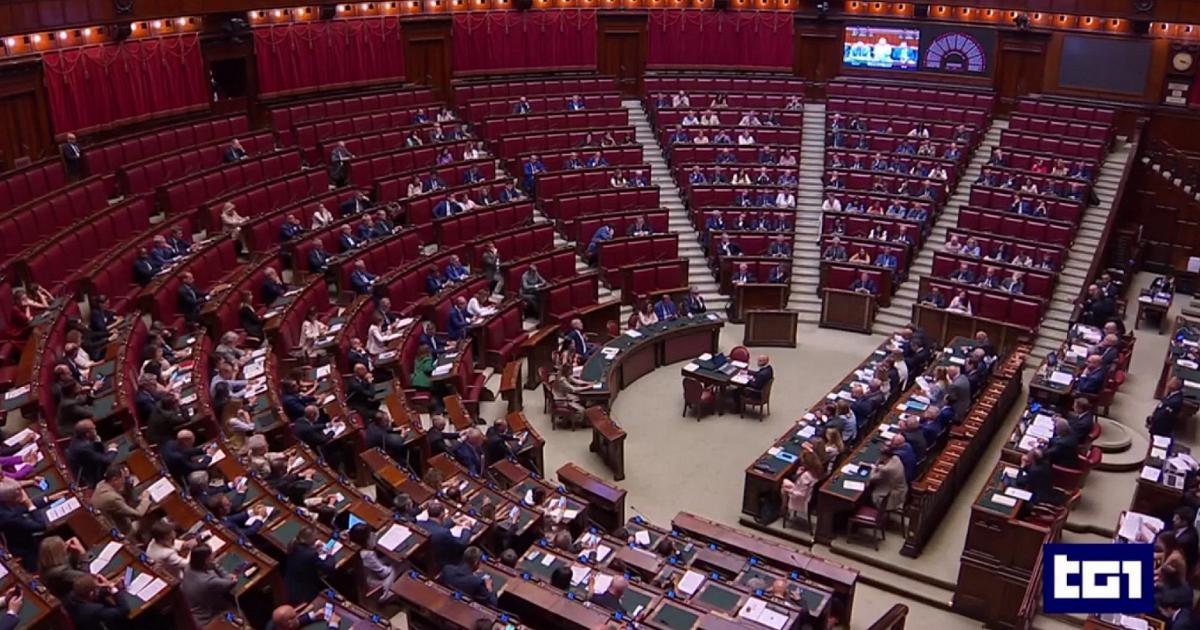 Meloni in the Chamber: "No to isolating Israel". The opposition: "What is our foreign policy?"