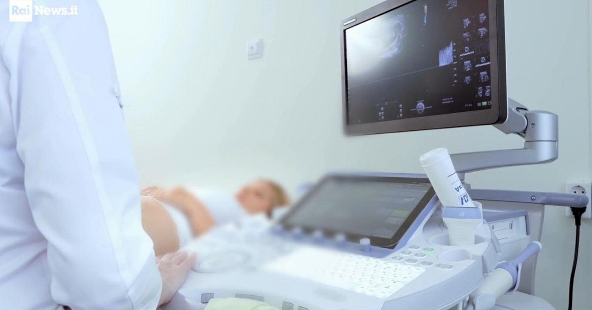 Первый менструальный цикл, беременность и менопауза: три ключевых этапа женского здоровья.