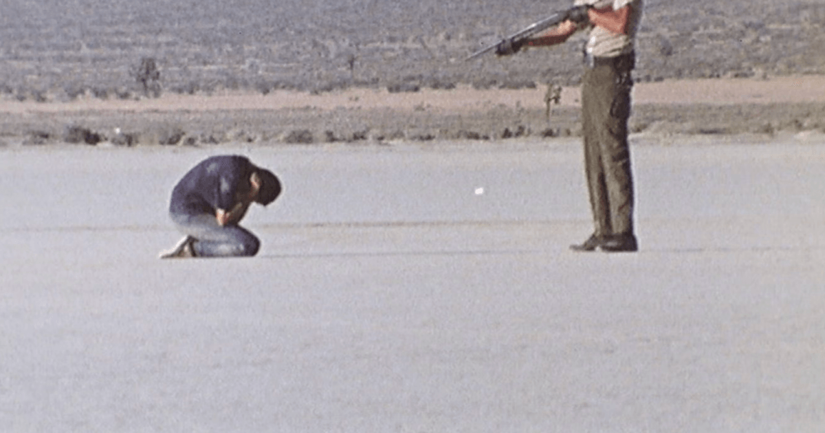 Умер Питер Уоткинс, британский кинорежиссер и критик «моноформы», живший в изгнании.