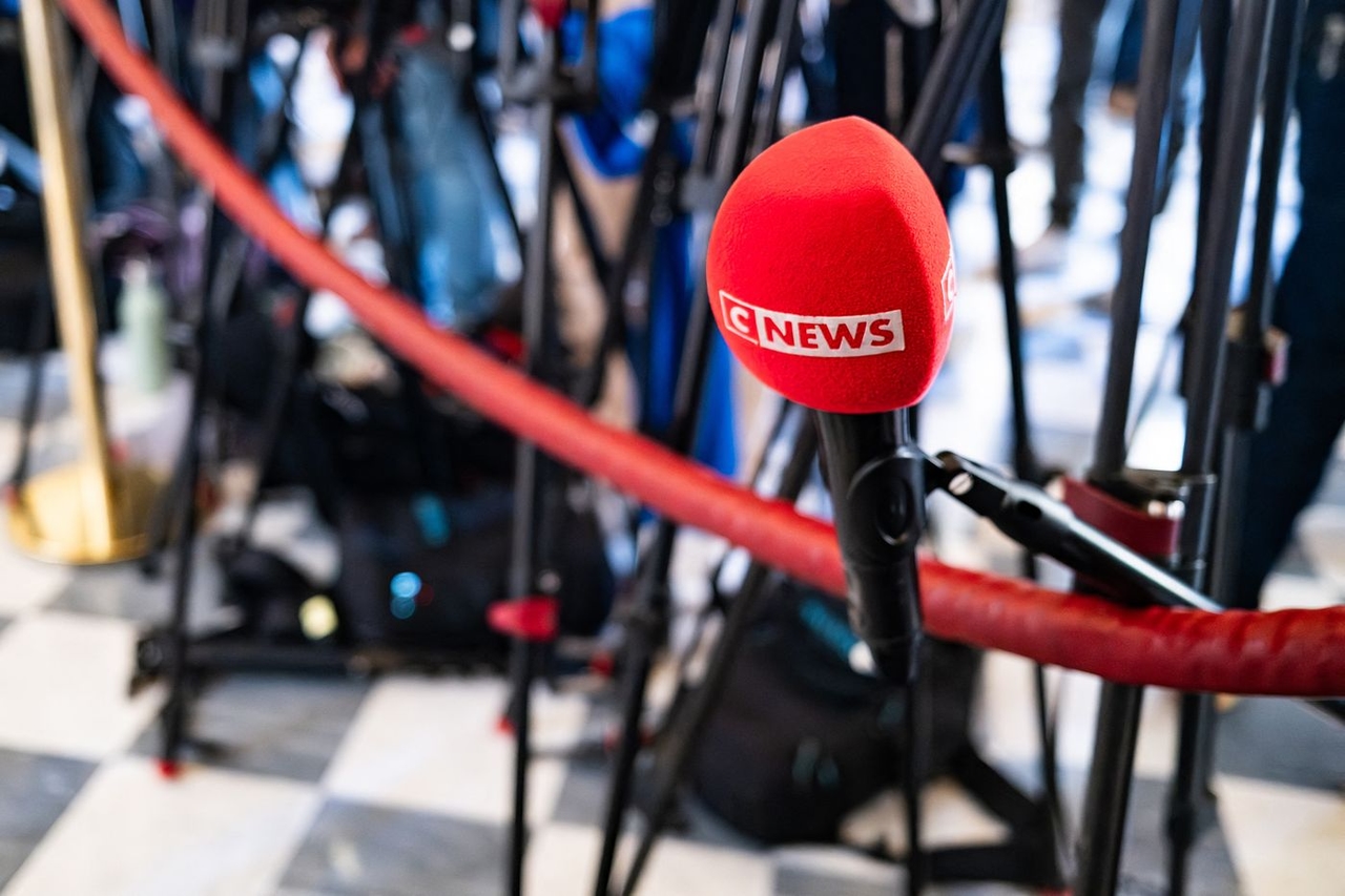 Televizyon: CNews bir haber veya görüş kanalı mıdır?