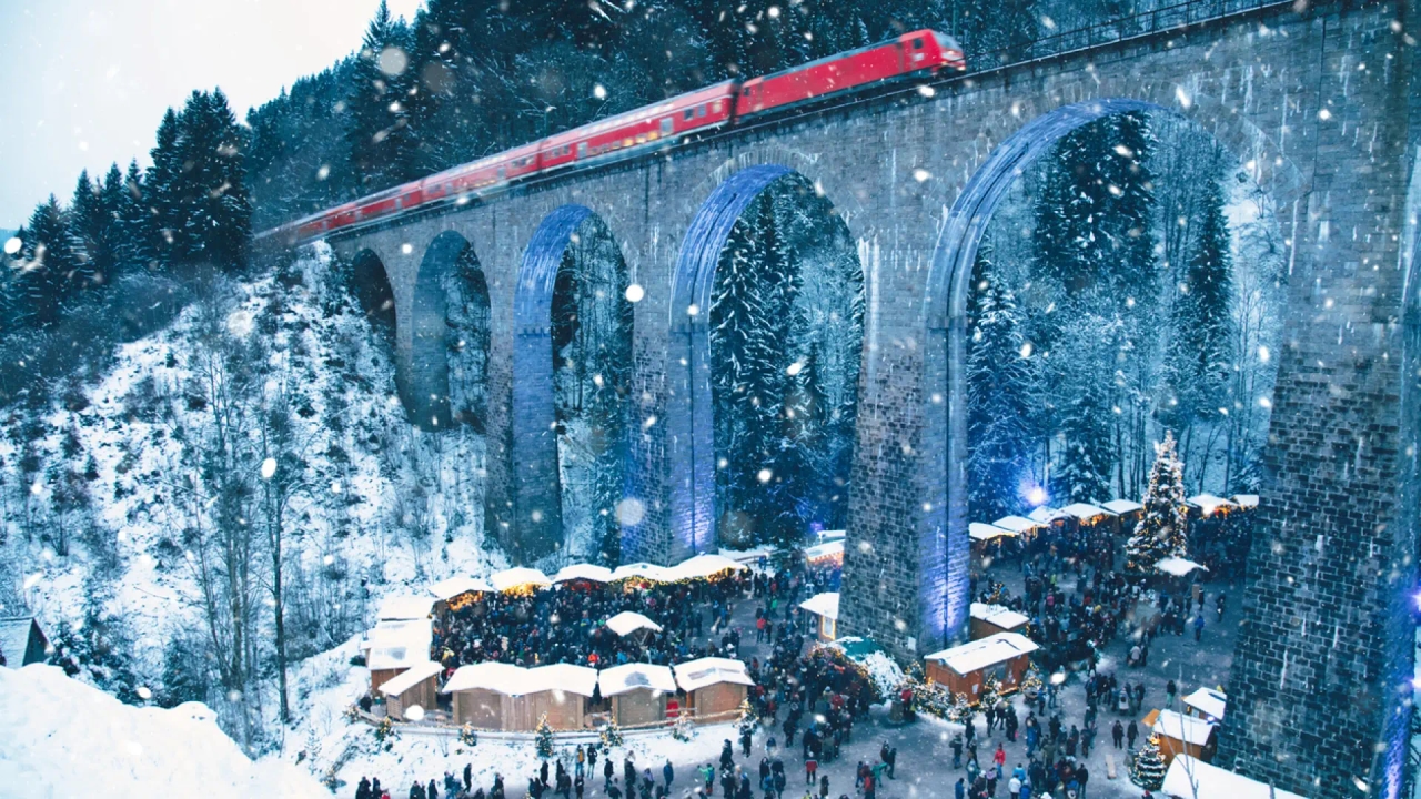 The spectacular Christmas market in the heart of the Black Forest, set up under a viaduct