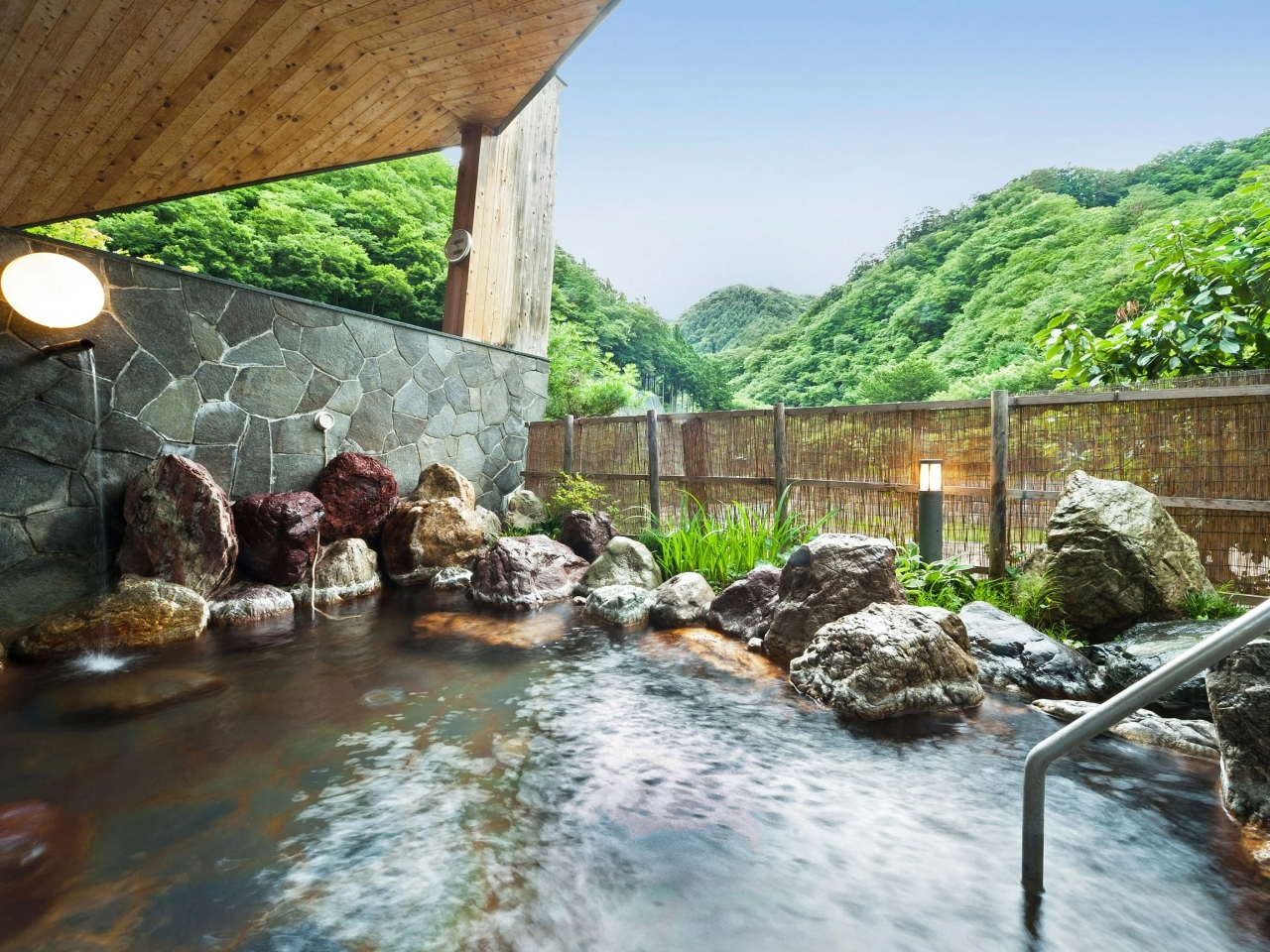 This hotel is over 1,300 years old. It is the oldest in the world.