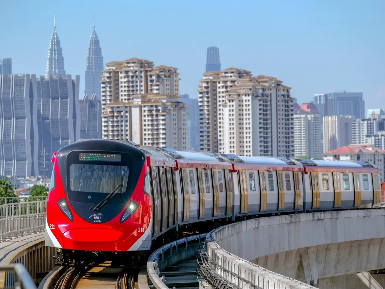 I turisti sono entusiasti di questo treno. "Il sogno di ogni introverso"