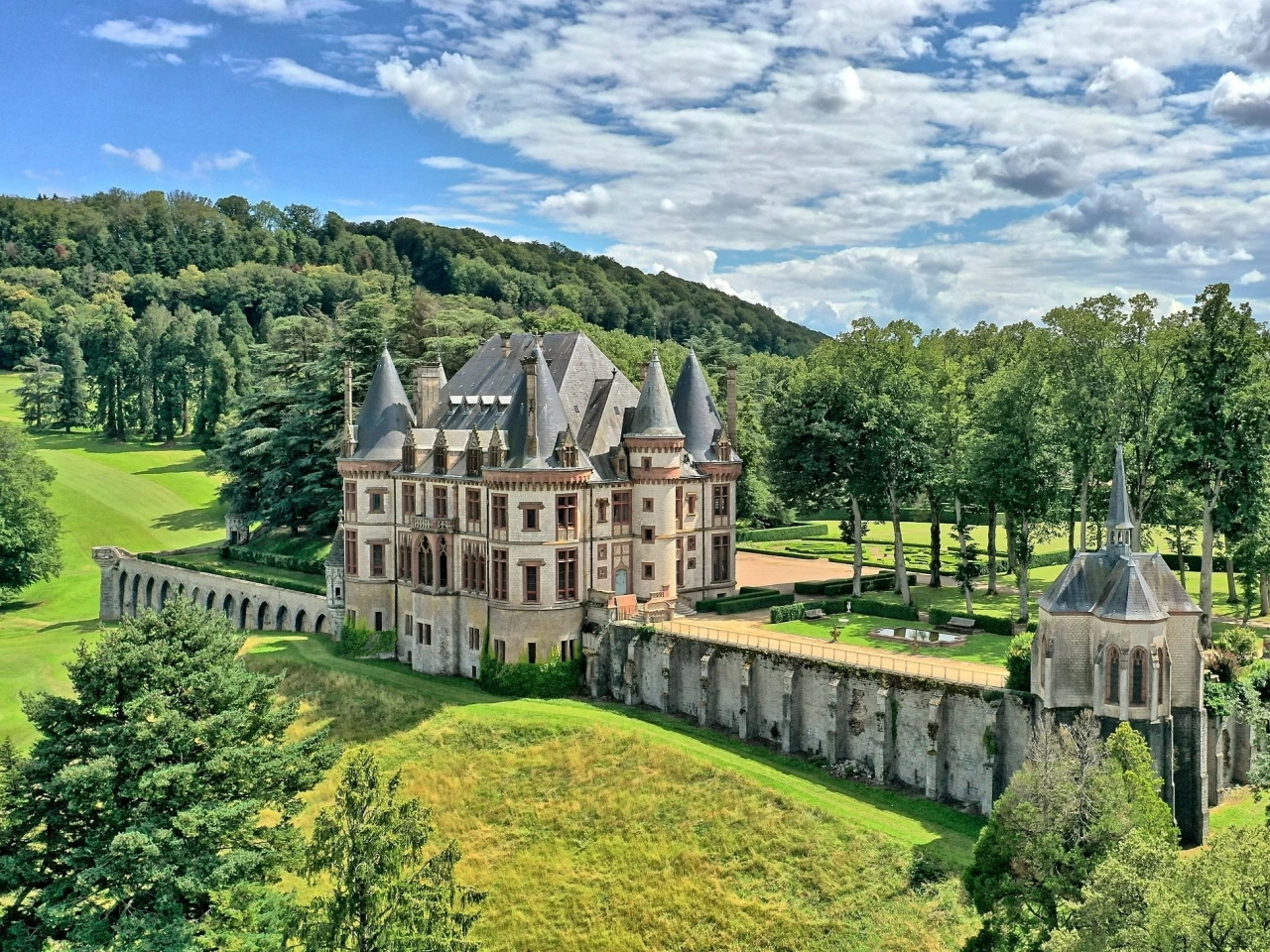 A unique castle from a TV hit. This is how much you'll pay for accommodation.