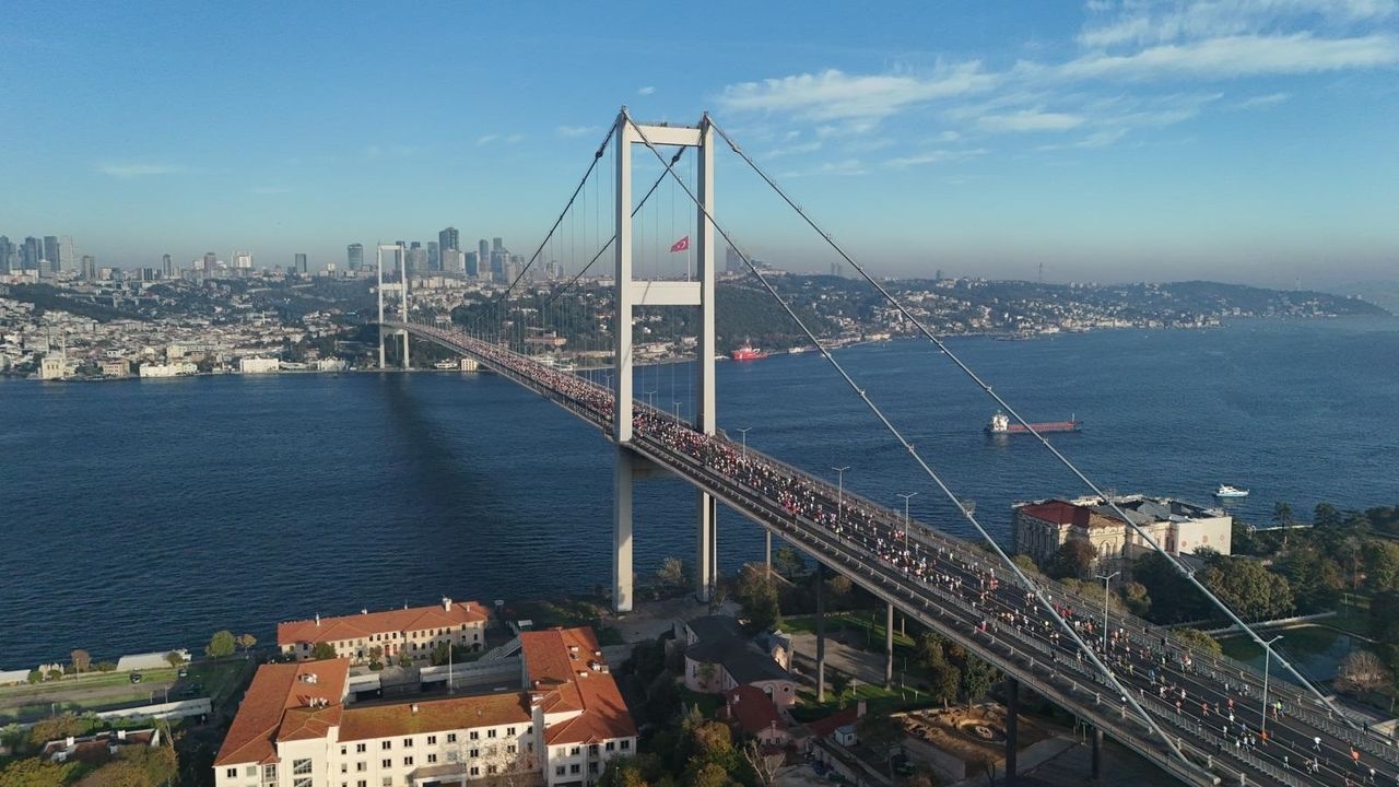 El Maratón de Estambul Türkiye İş Bankası volvió a unir continentes