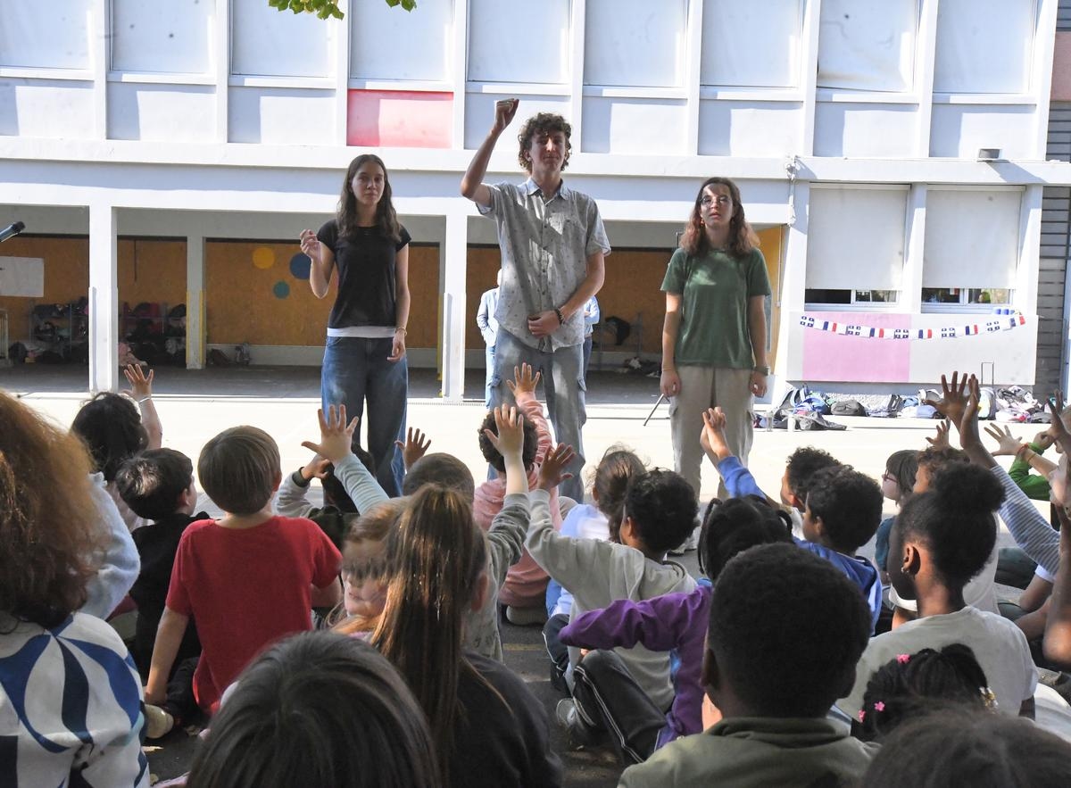 La poésie québécoise a résonné à l’école Maurice-Albe