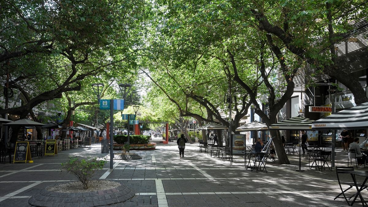 In Mendoza blijft het warm en voor Zonda geldt code geel. Welke gebieden worden getroffen?