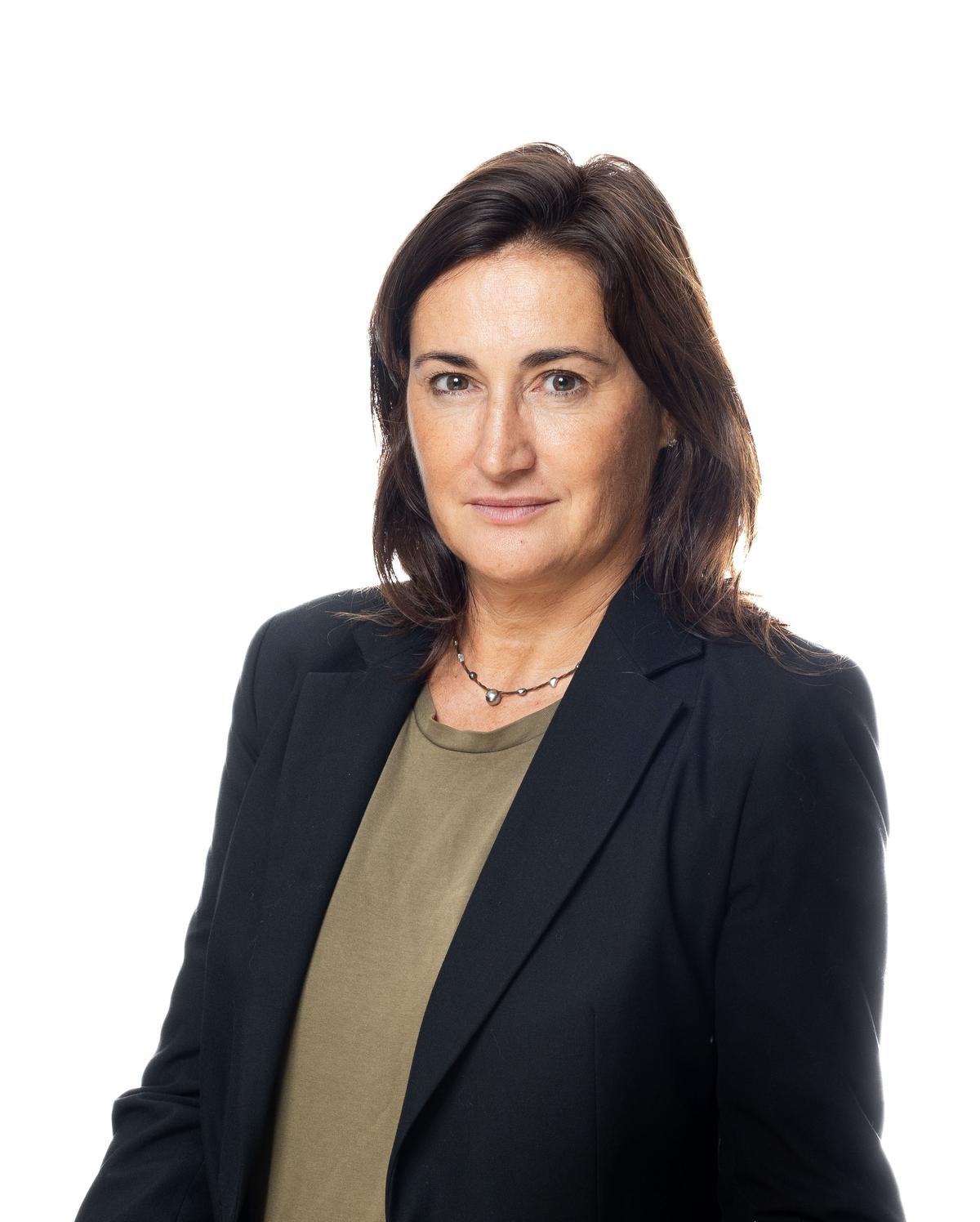 Editorial. There is an urgent need to restore the image of the white coat.