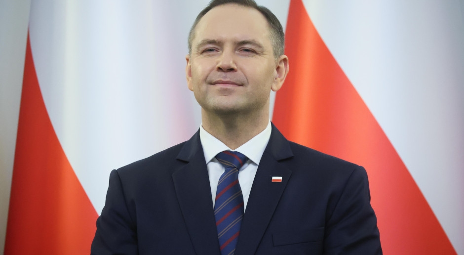 Chega de filas. O presidente inaugurou uma nova era na saúde.