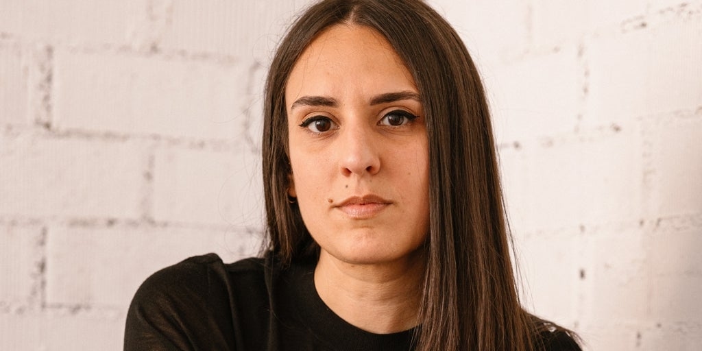 'Você comerá flores' de Lucía Solla Sobral: Cartografia do abuso