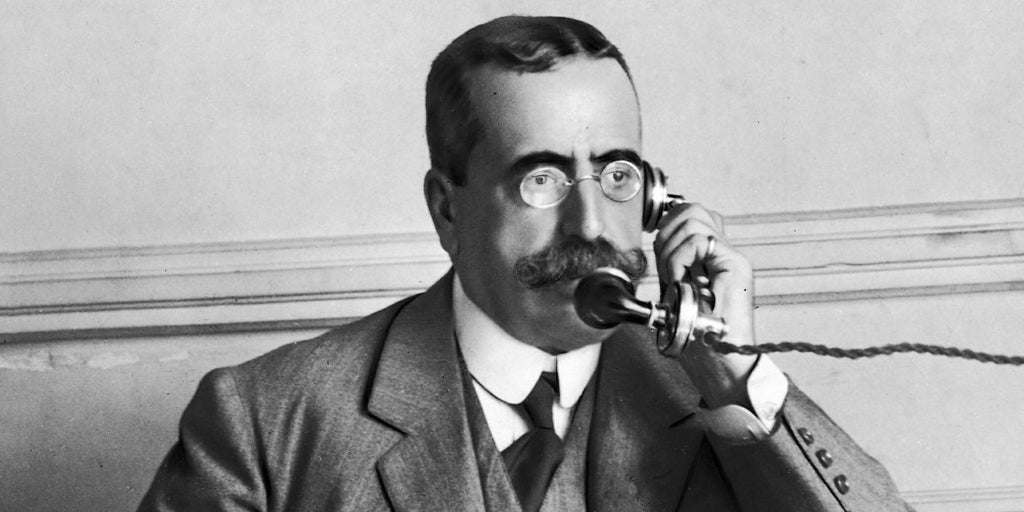 «El Papa no ha muerto»