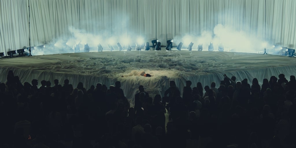 Rosalía e a promoção de 'Lux': como conquistar o mundo em 5 erros