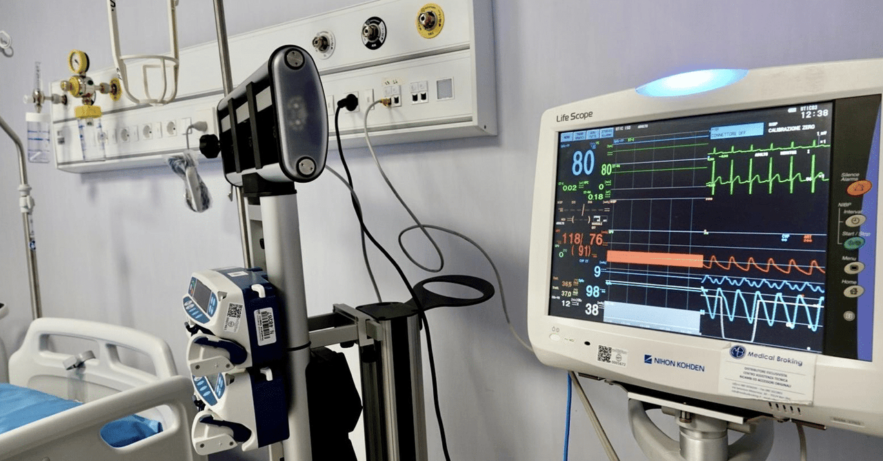 Policlínica de Foggia: Tres cirugías cardíacas realizadas con la técnica de Ross en tres pacientes jóvenes.