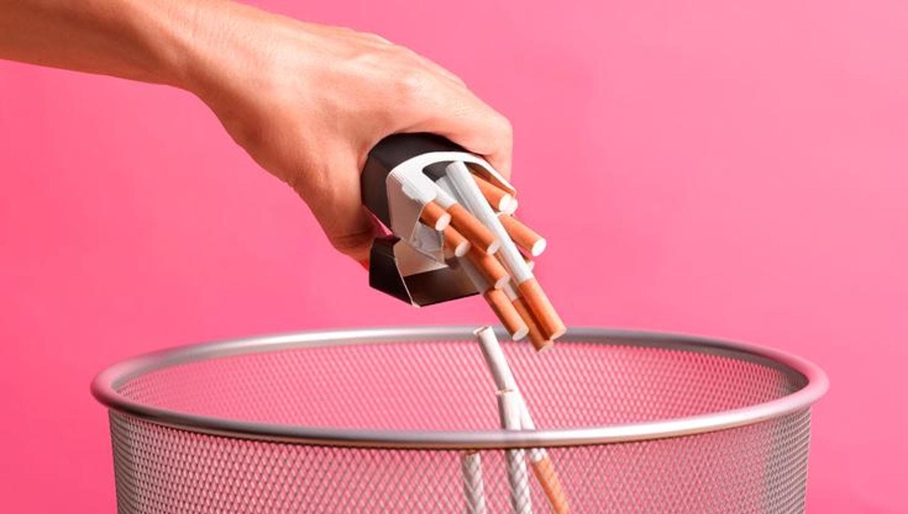 ¿Qué pasaría si fumar costara cinco euros más? Se presenta el primer proyecto de ley antitabaco popular.